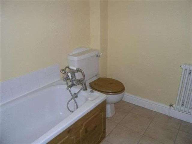  Image of 1 bedroom Terraced house to rent in High Street Calne SN11 at High Street  Calne, SN11 0BS