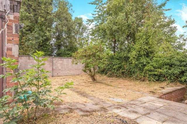  Image of 3 bedroom Detached house for sale in High Street South Elmsall Pontefract WF9 at High Street South Elmsall Pontefract, WF9 2SJ