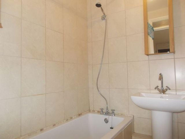  Image of 1 bedroom Flat to rent in High Trees Close Redditch B98 at High Trees Close  Redditch, B98 7XL