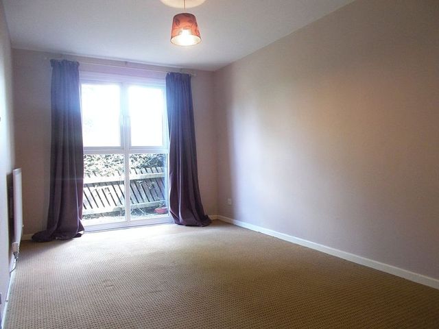  Image of 1 bedroom Flat to rent in High Trees Close Redditch B98 at High Trees Close  Redditch, B98 7XL