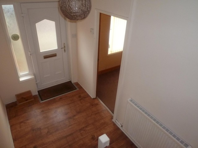  Image of 3 bedroom Terraced house to rent in Highclere Avenue Havant PO9 at Havant, PO9 4RB