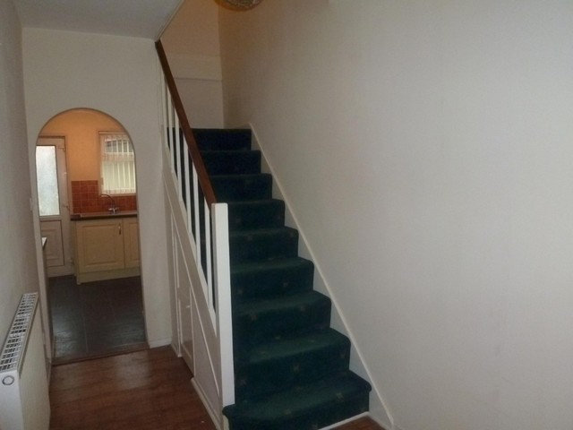  Image of 3 bedroom Terraced house to rent in Highclere Avenue Havant PO9 at Havant, PO9 4RB
