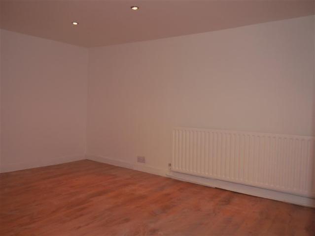  Image of 1 bedroom Terraced house to rent in Highfield Street Pudsey LS28 at Pudsey Leeds Pudsey, LS28 7JX