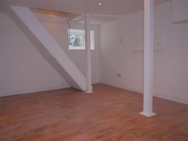  Image of 1 bedroom Terraced house to rent in Highfield Street Pudsey LS28 at Pudsey Leeds Pudsey, LS28 7JX
