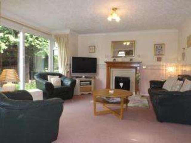  Image of 3 bedroom Detached house for sale in Highlow Close Chesterfield S40 at Chesterfield Derbyshire Chesterfield, S40 4PG