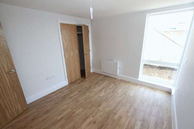 Image of 1 bedroom Flat to rent in Hill Road Clevedon BS21 at Hill Road  Clevedon, BS21 7PH