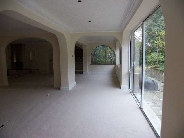  Image of 5 bedroom Detached house to rent in Hillside Road Pinner HA5 at Pinner Middlesex, HA5 3YJ