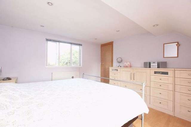  Image of 4 bedroom Semi-Detached house for sale in Hillson Drive Fareham PO15 at Hillson Drive  Fareham, PO15 6NL
