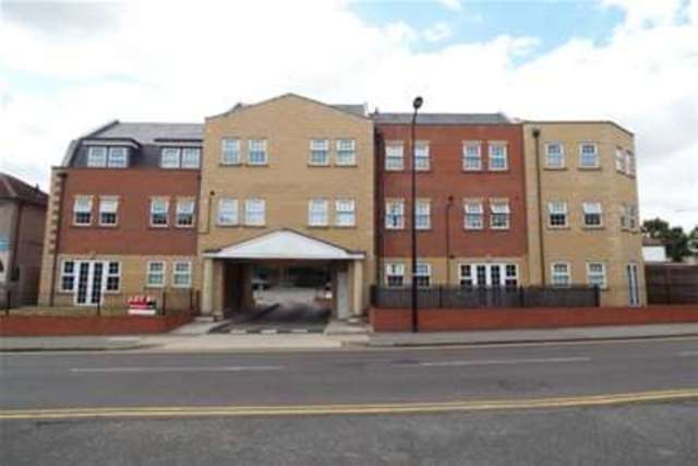  Image of 1 bedroom Flat to rent in Billet Lane Hornchurch RM11 at Hornchurch, RM11 1XP