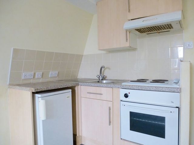  Image of 1 bedroom Flat to rent in Howard Place Brighton BN1 at Howard Place  Brighton, BN1 3UP