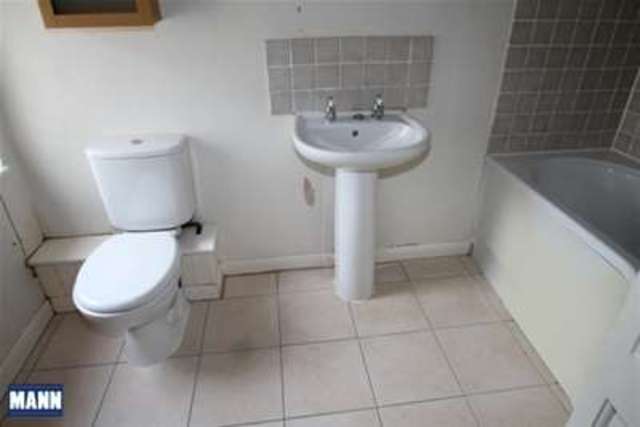  Image of 2 bedroom Detached house to rent in Howard Road Dartford DA1 at Dartford, DA1 1XS