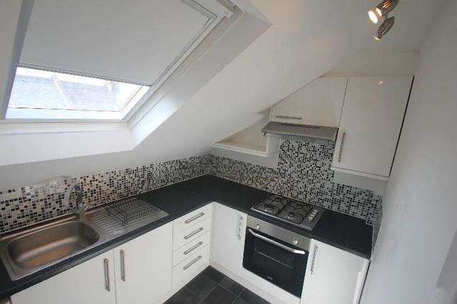 Image of 1 bedroom Flat to rent in Huddlestone Road London NW2 at Willesden Green London Willesden Green, NW2 5DL