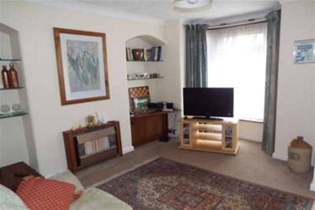  Image of 3 bedroom Detached house to rent in Hunnyhill Newport PO30 at Newport, PO30 5HS