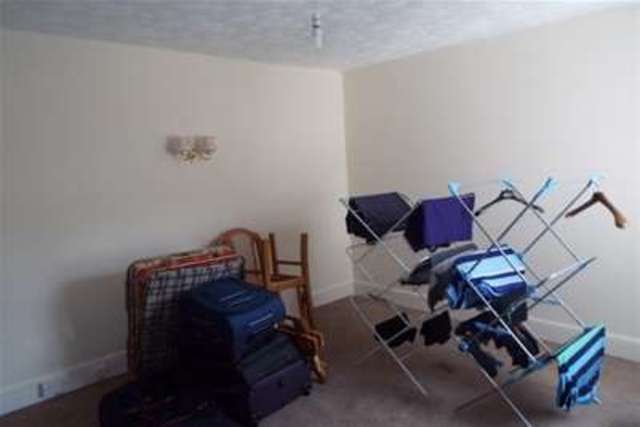  Image of 3 bedroom Detached house to rent in Hunnyhill Newport PO30 at Newport, PO30 5HS
