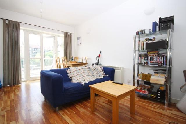  Image of 2 bedroom Apartment to rent in Old Bellgate Place London E14 at Canary Wharf, E14 3SX