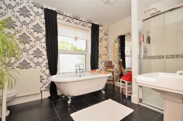 Image of 3 bedroom Semi-Detached house for sale in Jubilee Road Waterlooville PO7 at Waterlooville Hampshire Waterlooville, PO7 7RD