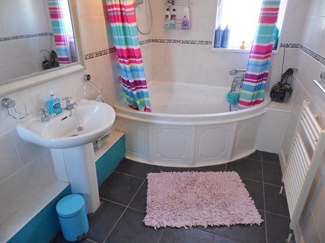  Image of 3 bedroom Terraced house for sale in Kelly Road Waterlooville PO7 at Kelly Road  Waterlooville, PO7 5UL