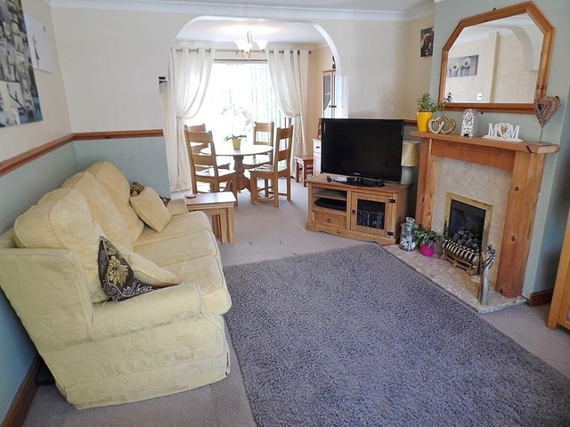 Image of 3 bedroom Terraced house for sale in Kelly Road Waterlooville PO7 at Kelly Road  Waterlooville, PO7 5UL