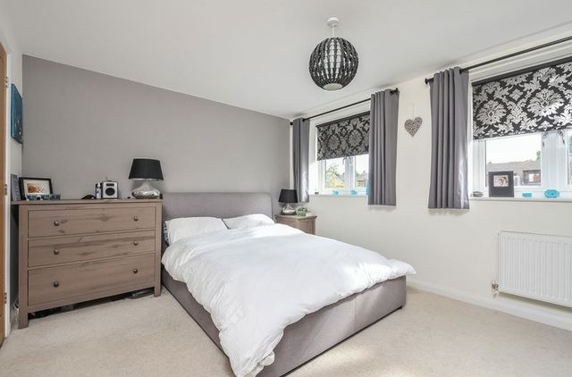  Image of 3 bedroom Semi-Detached house for sale in Kennington Road Kennington Oxford OX1 at Kennington Road Kennington Oxford, OX1 5PE