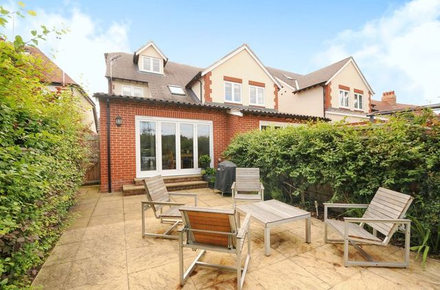  Image of 3 bedroom Semi-Detached house for sale in Kennington Road Kennington Oxford OX1 at Kennington Road Kennington Oxford, OX1 5PE