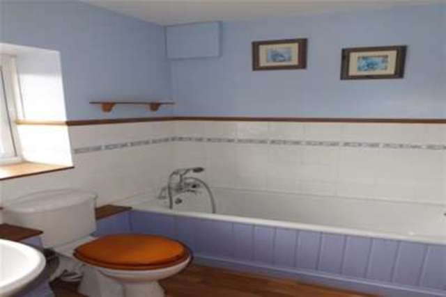  Image of 6 bedroom Detached house to rent in Kerves Lane Horsham RH13 at Horsham, RH13 6RJ