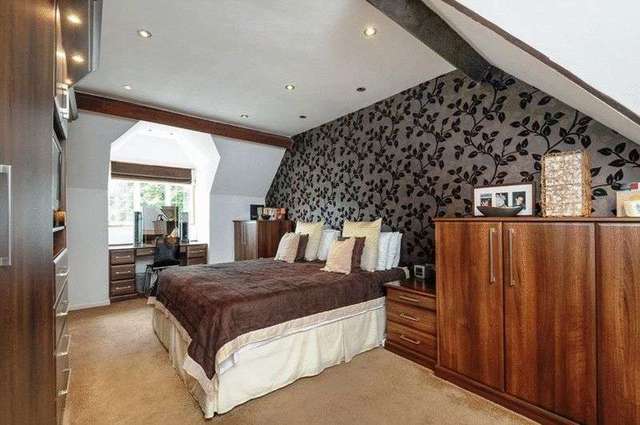  Image of 4 bedroom Detached house for sale in King George Avenue Bushey WD23 at King George Avenue  Bushey, WD23 4NT