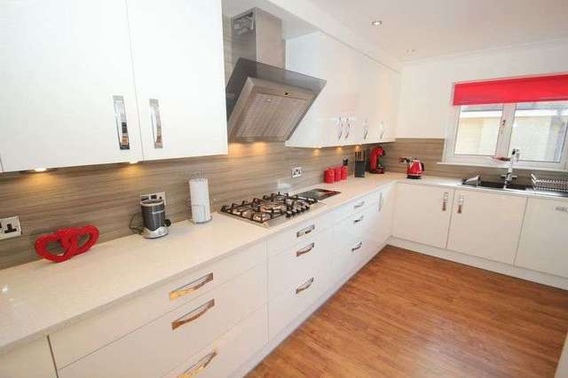  Image of 3 bedroom Detached house for sale in King O