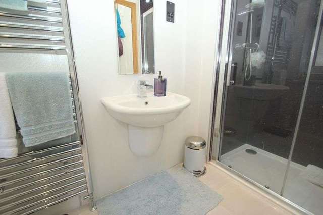  Image of 3 bedroom Detached house for sale in King O