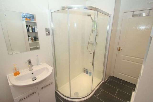  Image of 3 bedroom Detached house for sale in King O
