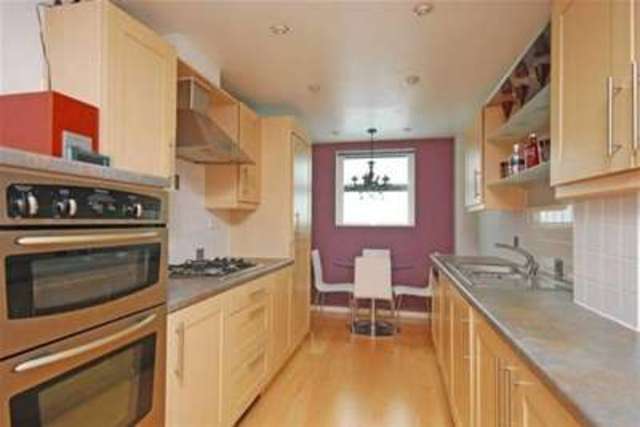  Image of 3 bedroom Property to rent in Pallister Terrace Roehampton Vale London SW15 at London, SW15 3ER