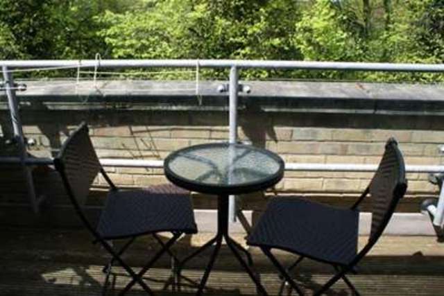  Image of 3 bedroom Property to rent in Pallister Terrace Roehampton Vale London SW15 at London, SW15 3ER