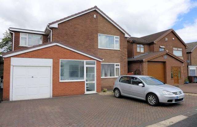  Image of 4 bedroom Detached house for sale in Kintyre Drive Bolton BL3 at Kintyre Drive Ladybridge Bolton, BL3 4PE