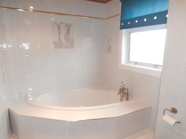  Image of 2 bedroom Flat to rent in Kyle Avenue Cowie Stirling FK7 at Plean Stirling Stirling, FK7 7DF