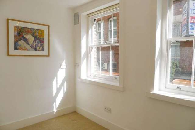  Image of 3 bedroom Detached house to rent in Lamb