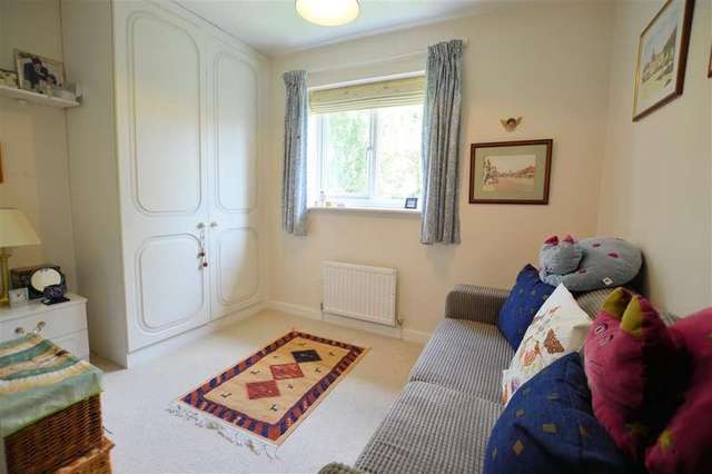  Image of 4 bedroom Detached house for sale in Lamden Way Burghfield Common Reading RG7 at Burghfield Common  Reading, RG7 3LZ