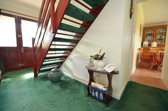  Image of 3 bedroom Detached house for sale in Landseer Close Hillmorton Rugby CV21 at Landseer Close  Rugby, CV21 4DE