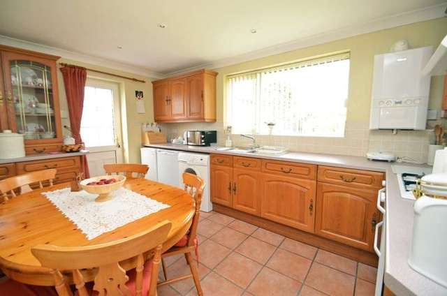  Image of 3 bedroom Detached house for sale in Landseer Close Hillmorton Rugby CV21 at Landseer Close  Rugby, CV21 4DE
