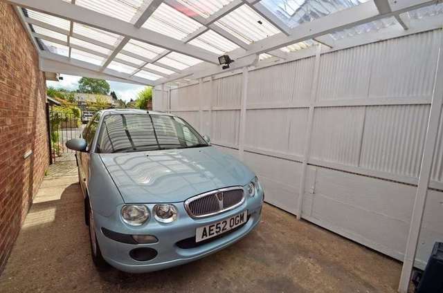  Image of 3 bedroom Detached house for sale in Landseer Close Hillmorton Rugby CV21 at Landseer Close  Rugby, CV21 4DE