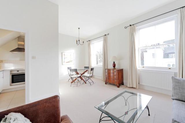  Image of 1 bedroom Flat to rent in Lansdowne Crescent London W11 at Lansdowne Crescent  London, W11 2NS