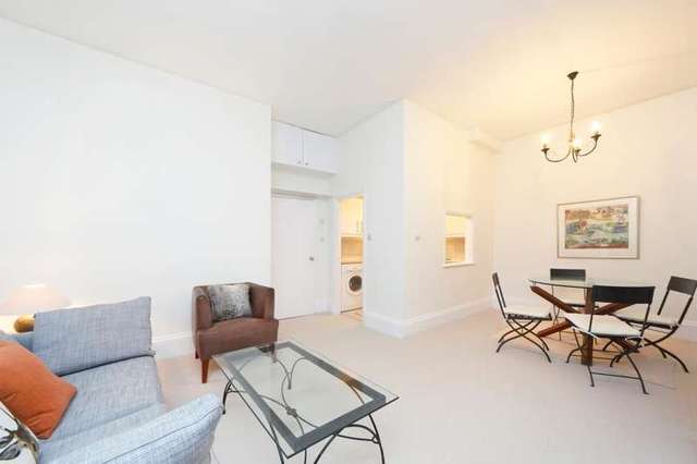  Image of 1 bedroom Flat to rent in Lansdowne Crescent London W11 at Lansdowne Crescent  London, W11 2NS