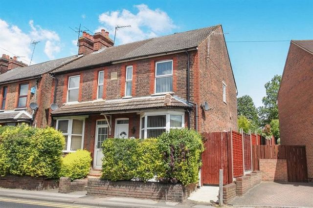  Image of 3 bedroom Detached house for sale in Lawn Lane Hemel Hempstead HP3 at Lawn Lane  Hemel Hempstead, HP3 9JF