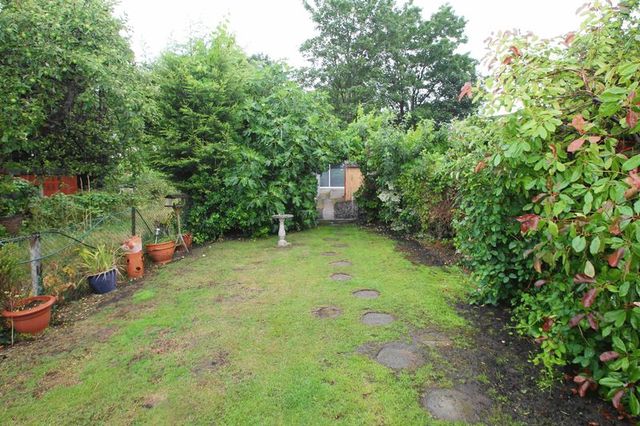  Image of 3 bedroom Detached house for sale in Lawn Lane Hemel Hempstead HP3 at Lawn Lane  Hemel Hempstead, HP3 9JF