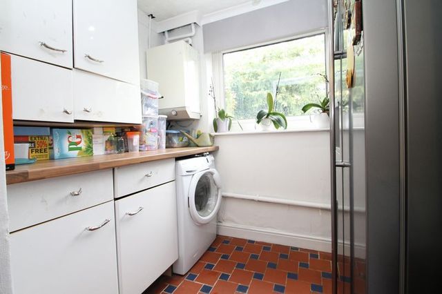  Image of 3 bedroom Detached house for sale in Lawn Lane Hemel Hempstead HP3 at Lawn Lane  Hemel Hempstead, HP3 9JF