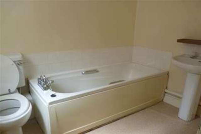  Image of 1 bedroom Flat to rent in Leicester Road Wigston LE18 at Wigston, LE18 1DS
