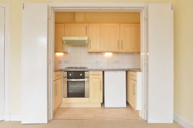  Image of 2 bedroom Flat for sale in Leith Walk Edinburgh EH6 at Edinburgh, EH6 5EL