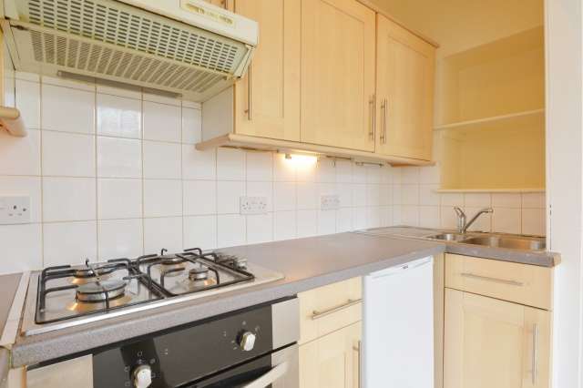  Image of 2 bedroom Flat for sale in Leith Walk Edinburgh EH6 at Edinburgh, EH6 5EL