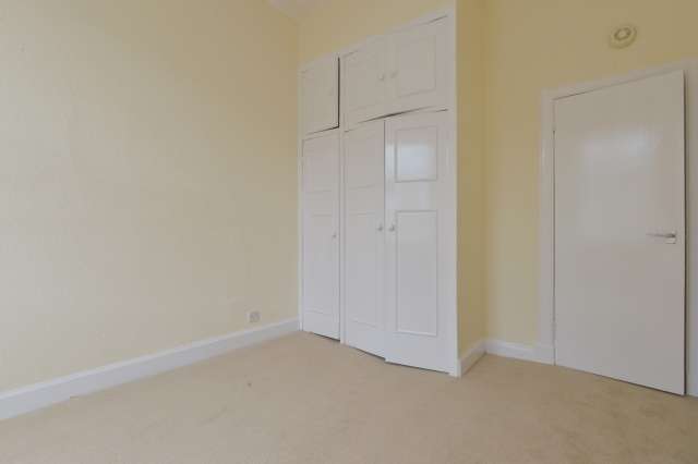  Image of 2 bedroom Flat for sale in Leith Walk Edinburgh EH6 at Edinburgh, EH6 5EL