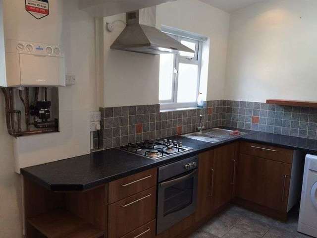  Image of 2 bedroom Terraced house to rent in Lena Street Easton Bristol BS5 at Lena Street Easton Bristol, BS5 6DB