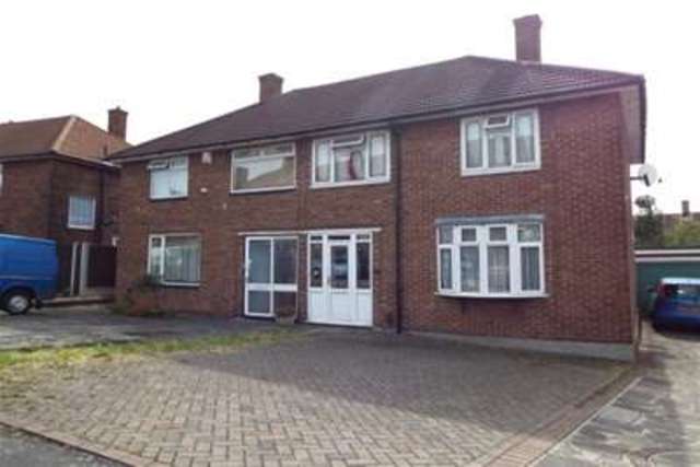  Image of 3 bedroom Detached house to rent in Leyburn Crescent Harold Hill Romford RM3 at Romford, RM3 8RT