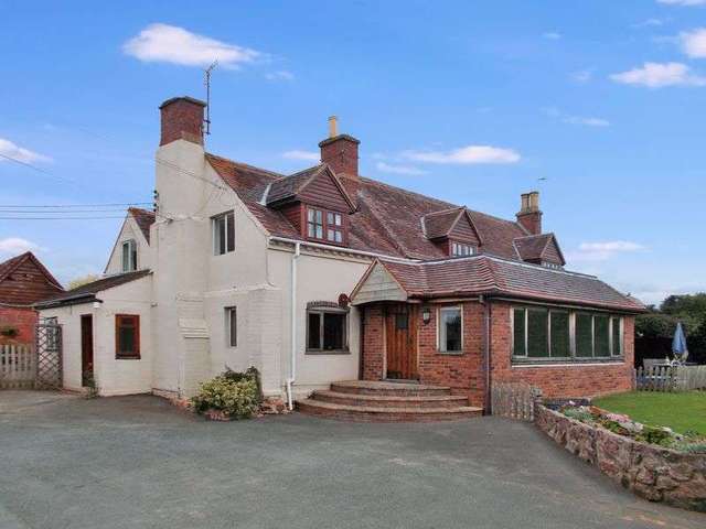  Image of 4 bedroom Semi-Detached house to rent in Lightwood Lane Cotheridge Worcester WR6 at Lightwood Lane Cotheridge Worcester, WR6 5LT